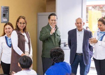 Chepe Guerrero e IFEQ inauguran nuevas aulas en escuelas de San José de Los Olvera y El Romeral