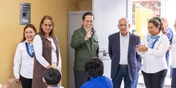 Chepe Guerrero e IFEQ inauguran nuevas aulas en escuelas de San José de Los Olvera y El Romeral