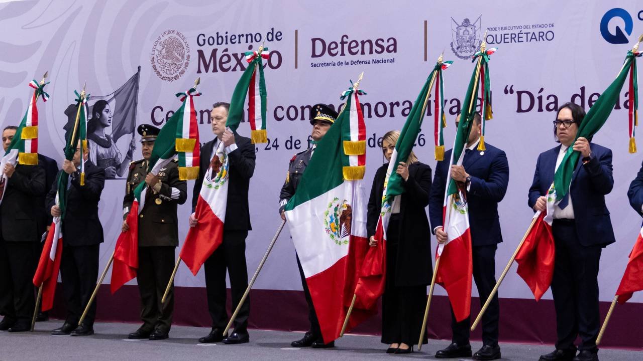 Preside Gobernador Ceremonia Conmemorativa del Día de la Bandera