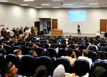 Imparte CECA taller a integrantes de centros de rehabilitación