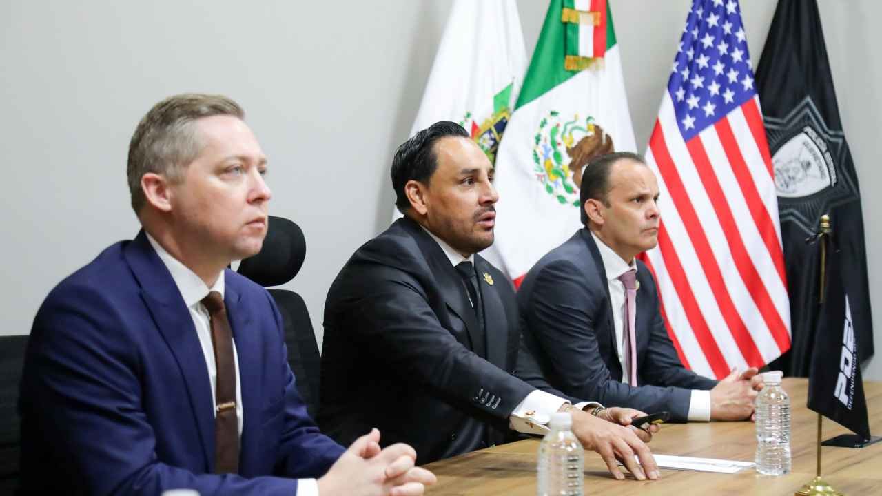 Autoridades del FBI conocen el Complejo de Seguridad de Querétaro