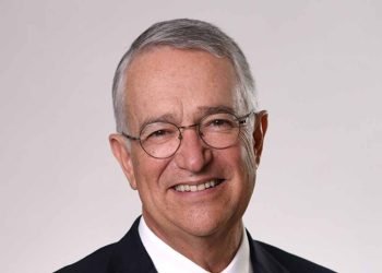 ¿Deben votar quienes reciben dinero del gobierno? La pregunta viral de Salinas Pliego