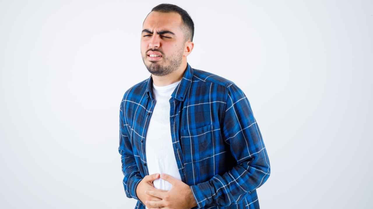 No es solo malestar estomacal: estos signos podrían revelar un cáncer de colon avanzado