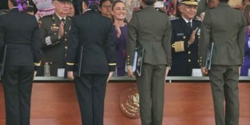 Presidenta conmemora Día Internacional de la Mujer en homenaje a las mujeres de las Fuerzas Armadas