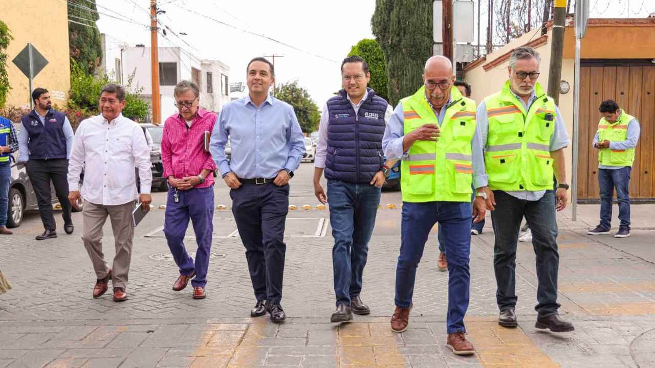 Chepe Guerrero y Gobierno del Estado supervisan limpieza de drenaje pluvial en Tejeda